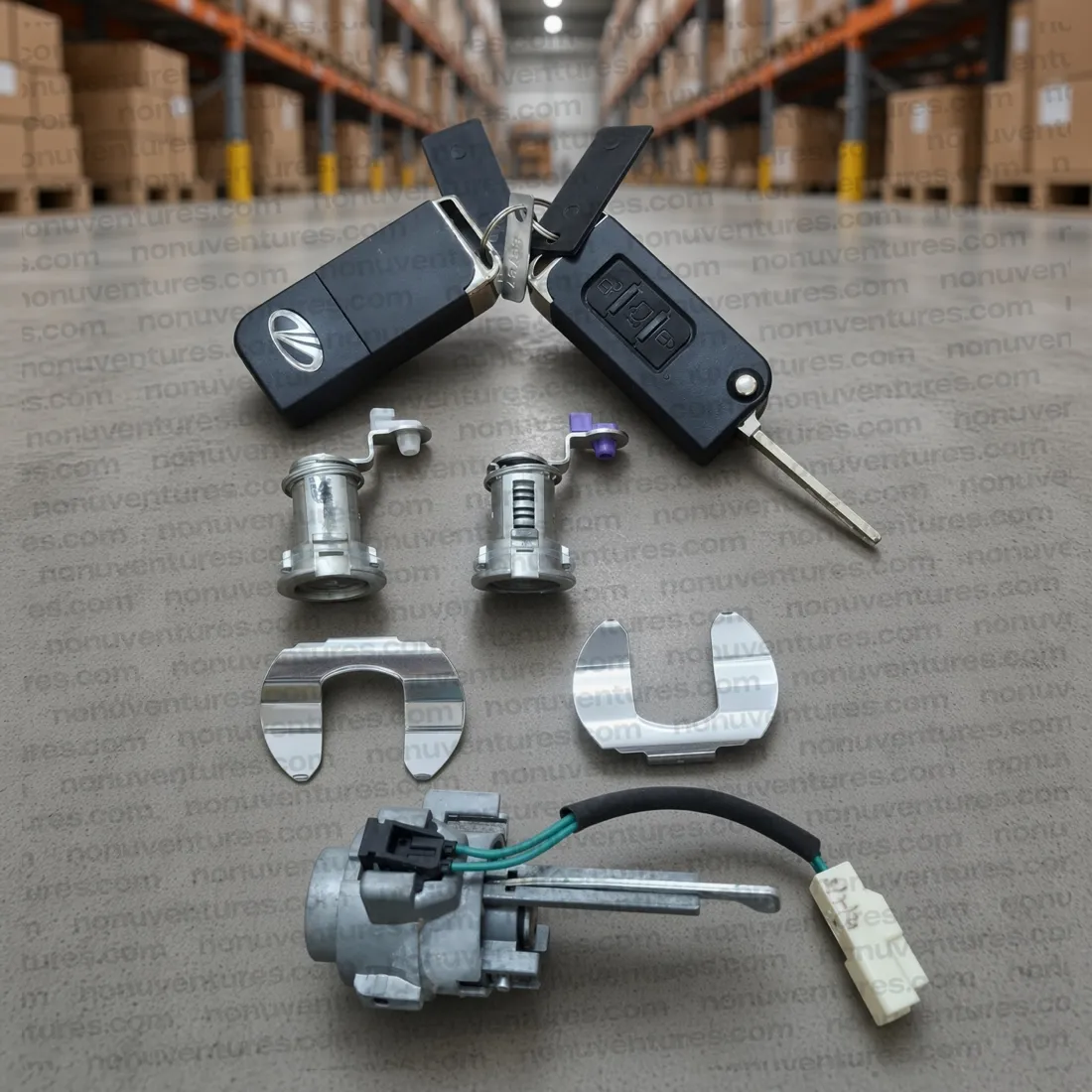 Lock Set & Ignition Switch — Without Immobiliser (S0114A000131N) for Mahindra XUV500 — photo 2 of 2